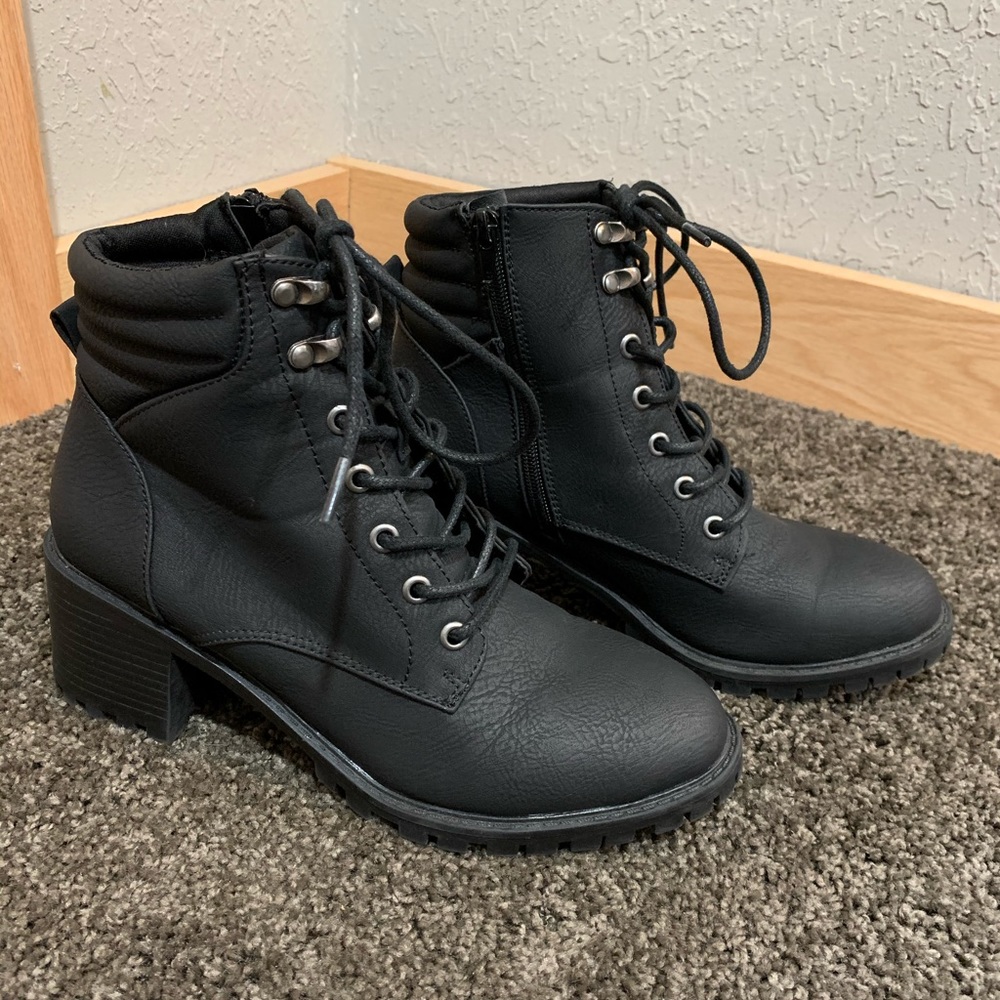 black chunky boots/heels